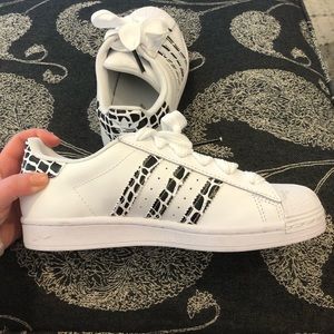 NEVER WORN adidas white sneakers with black & white leopard print